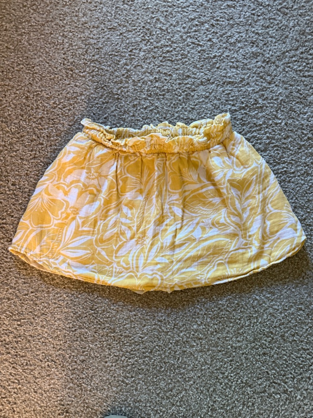 Old Navy Yellow and White Floral Elastic Waist Skirt